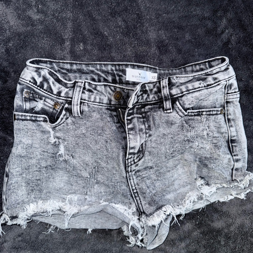 Distressed Gray Women's Jean shorts
